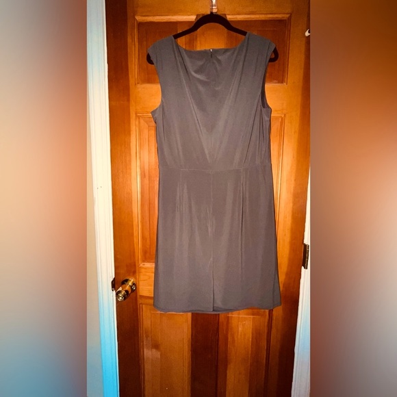 Jessica Howard Evenings Sleeveless Charcoal Dress with Embelishment Size 16 - Picture 2 of 13